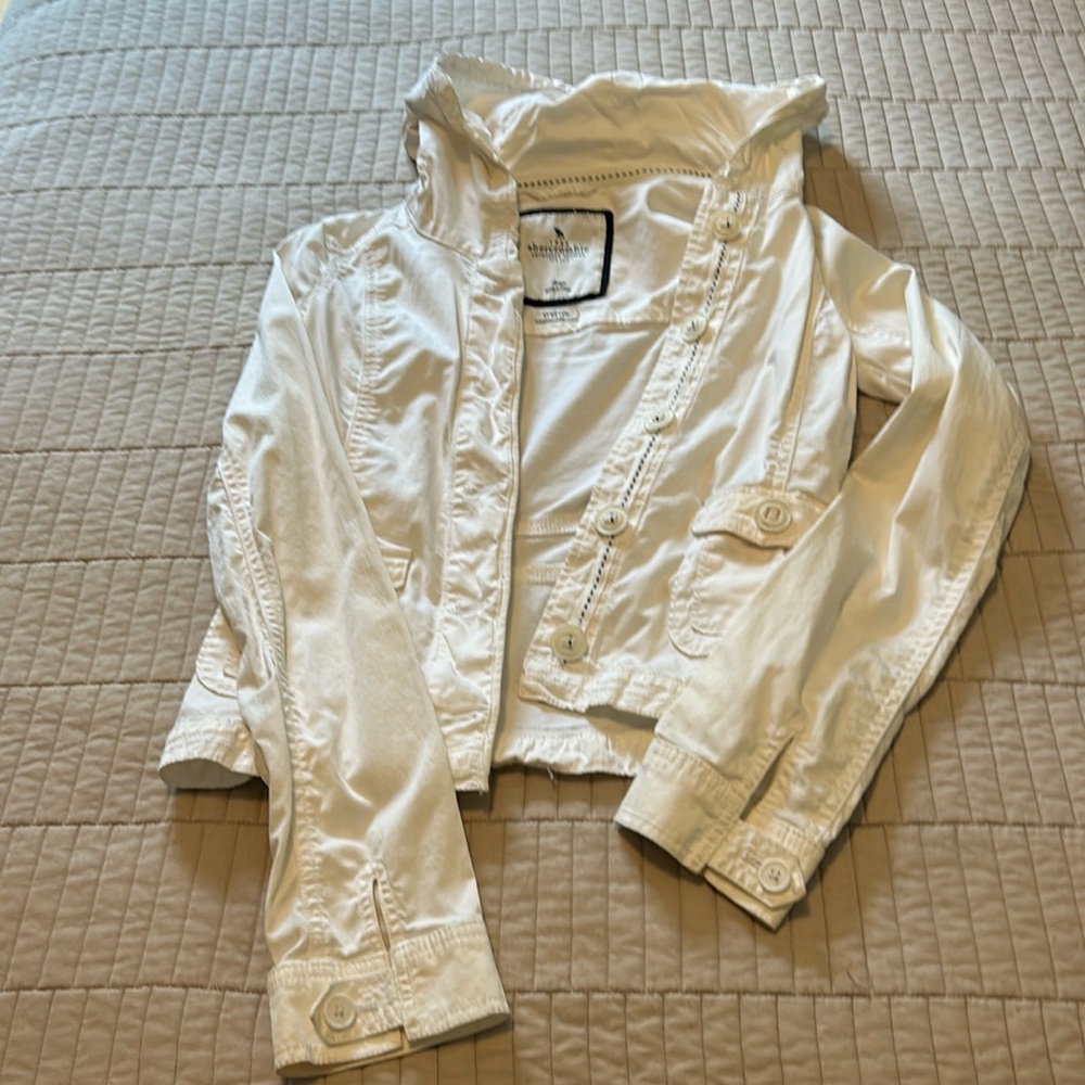 Children’s large white jacket from Abercrombie